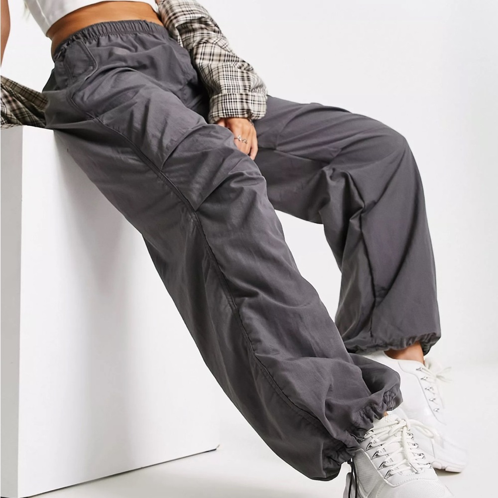 PARACHUTE PANTS